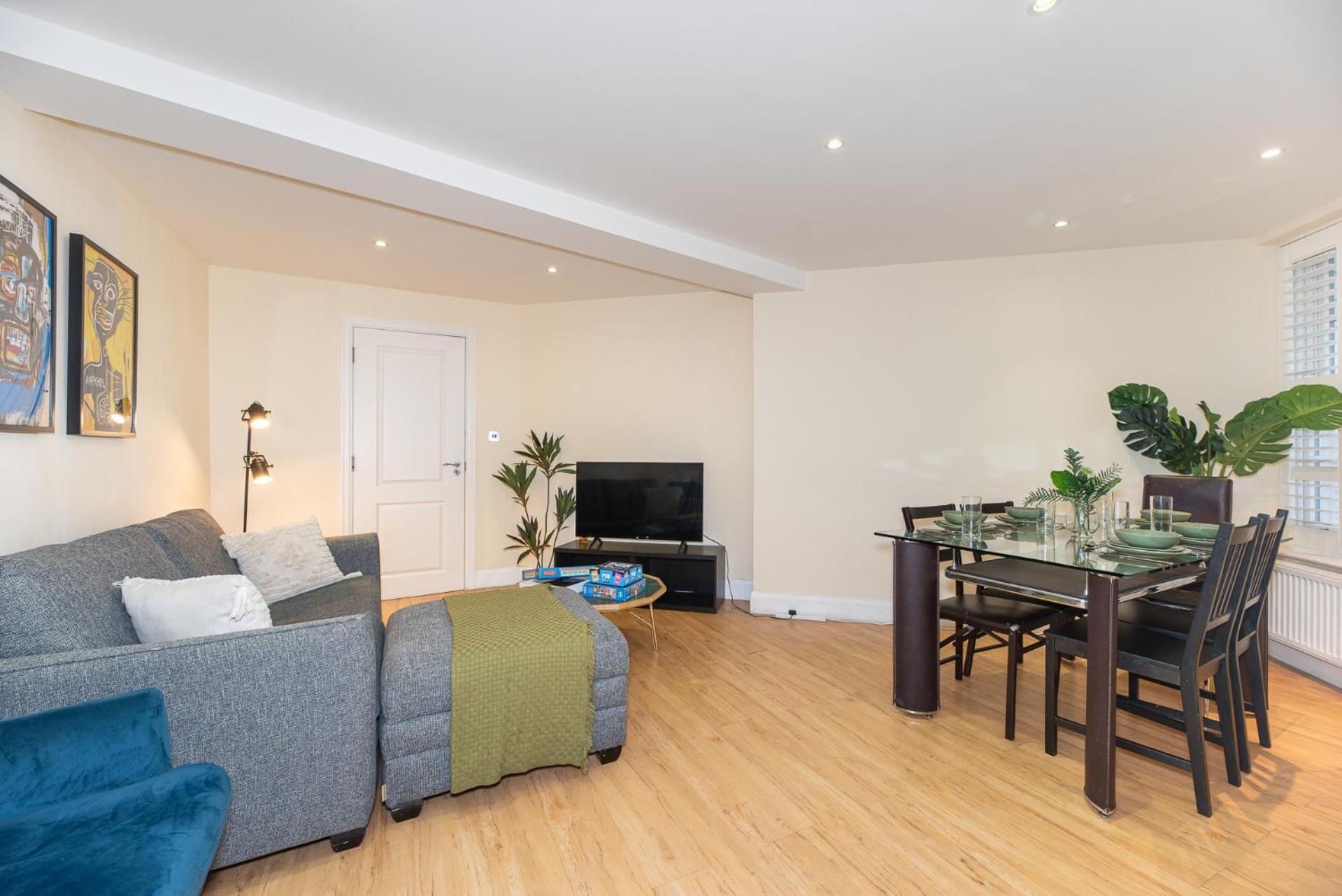 3 Bedroom Apartment With Private Terrace In Pimlico, Westminster, Victoria ลอนดอน ภายนอก รูปภาพ