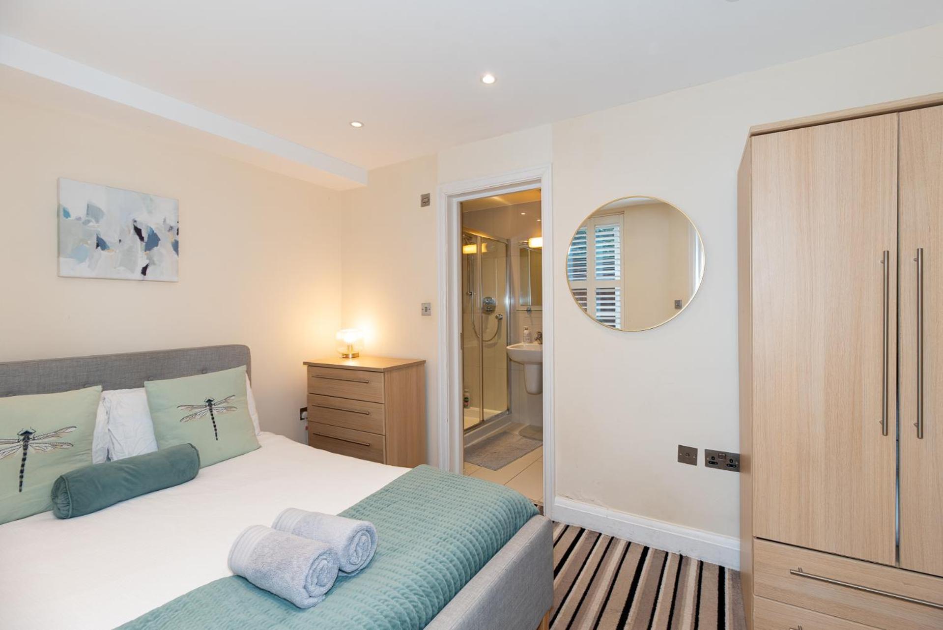 3 Bedroom Apartment With Private Terrace In Pimlico, Westminster, Victoria ลอนดอน ภายนอก รูปภาพ