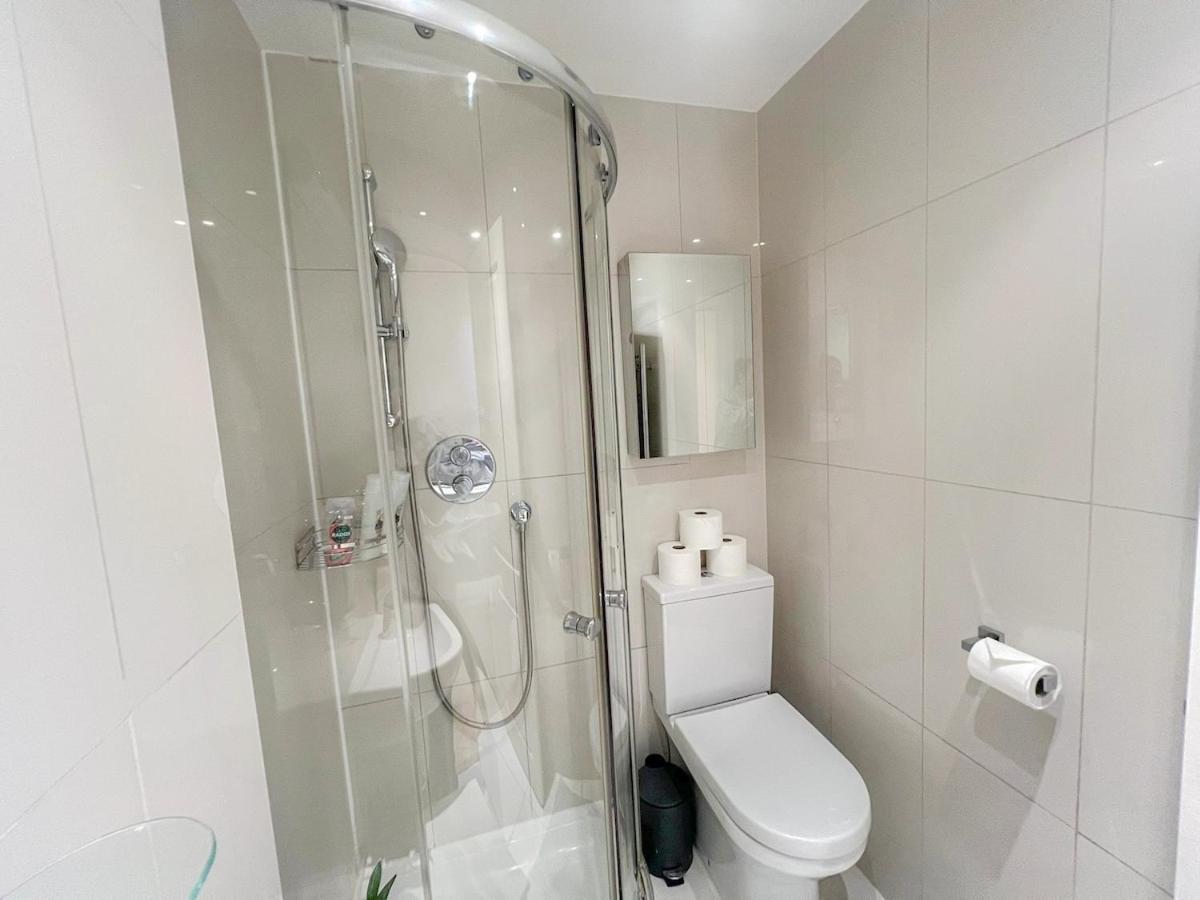 3 Bedroom Apartment With Private Terrace In Pimlico, Westminster, Victoria ลอนดอน ภายนอก รูปภาพ