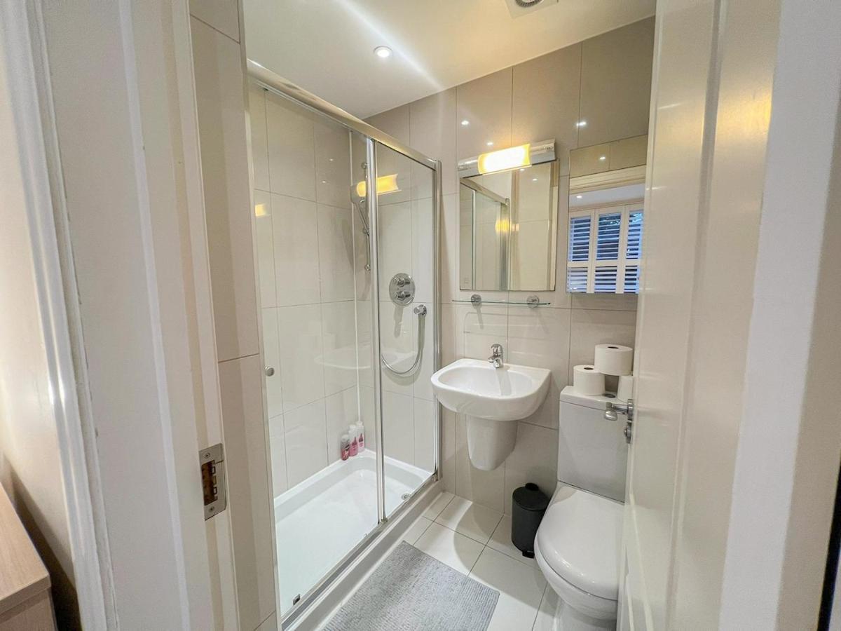 3 Bedroom Apartment With Private Terrace In Pimlico, Westminster, Victoria ลอนดอน ภายนอก รูปภาพ