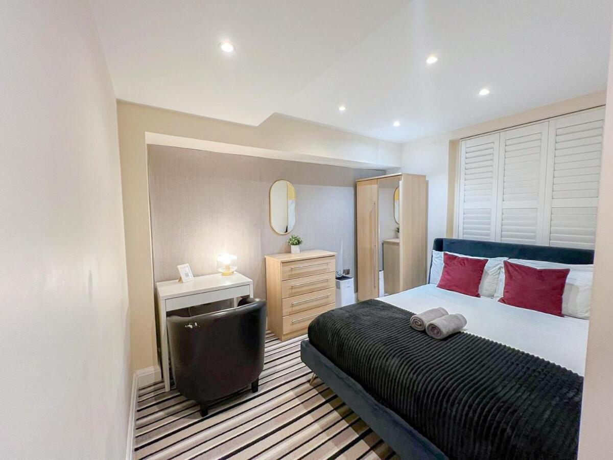 3 Bedroom Apartment With Private Terrace In Pimlico, Westminster, Victoria ลอนดอน ภายนอก รูปภาพ