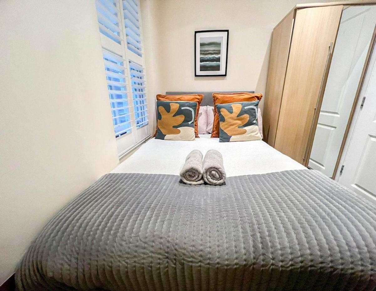 3 Bedroom Apartment With Private Terrace In Pimlico, Westminster, Victoria ลอนดอน ภายนอก รูปภาพ