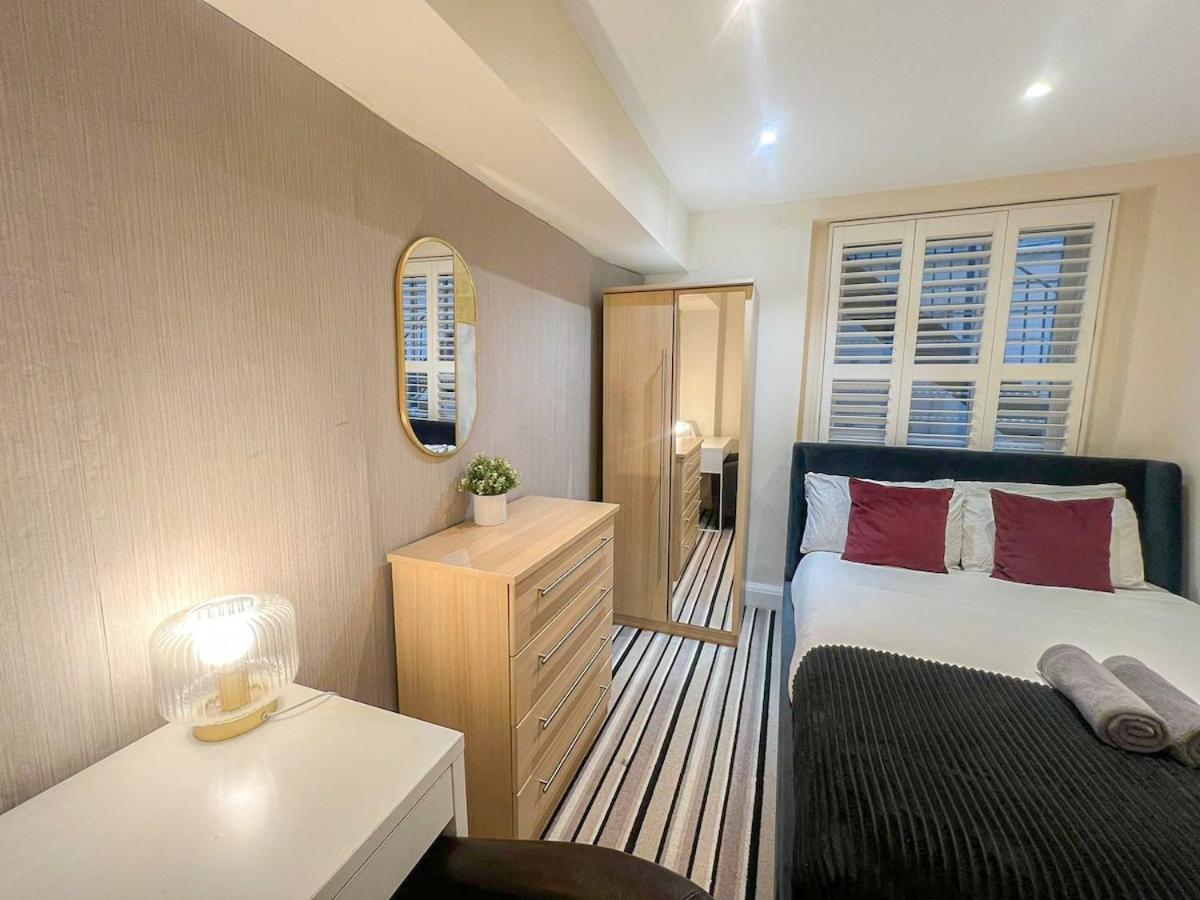 3 Bedroom Apartment With Private Terrace In Pimlico, Westminster, Victoria ลอนดอน ภายนอก รูปภาพ
