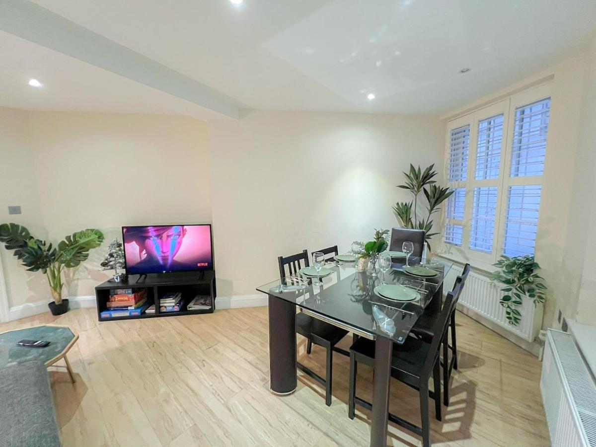 3 Bedroom Apartment With Private Terrace In Pimlico, Westminster, Victoria ลอนดอน ภายนอก รูปภาพ