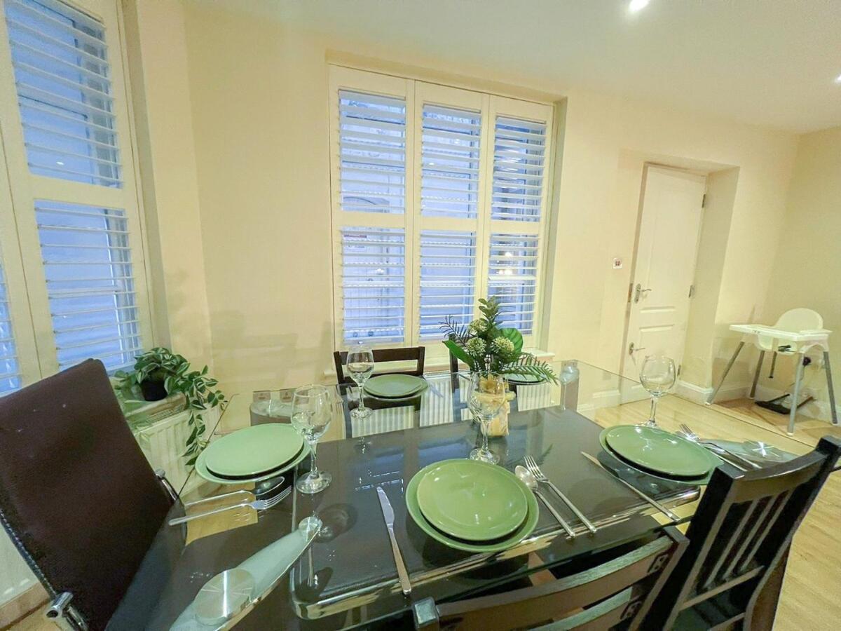 3 Bedroom Apartment With Private Terrace In Pimlico, Westminster, Victoria ลอนดอน ภายนอก รูปภาพ